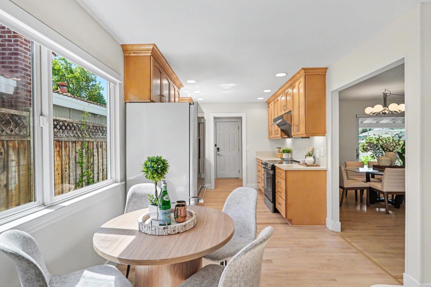 HENDERSON AVE, SUNNYVALE, CA 94086  Photo 17