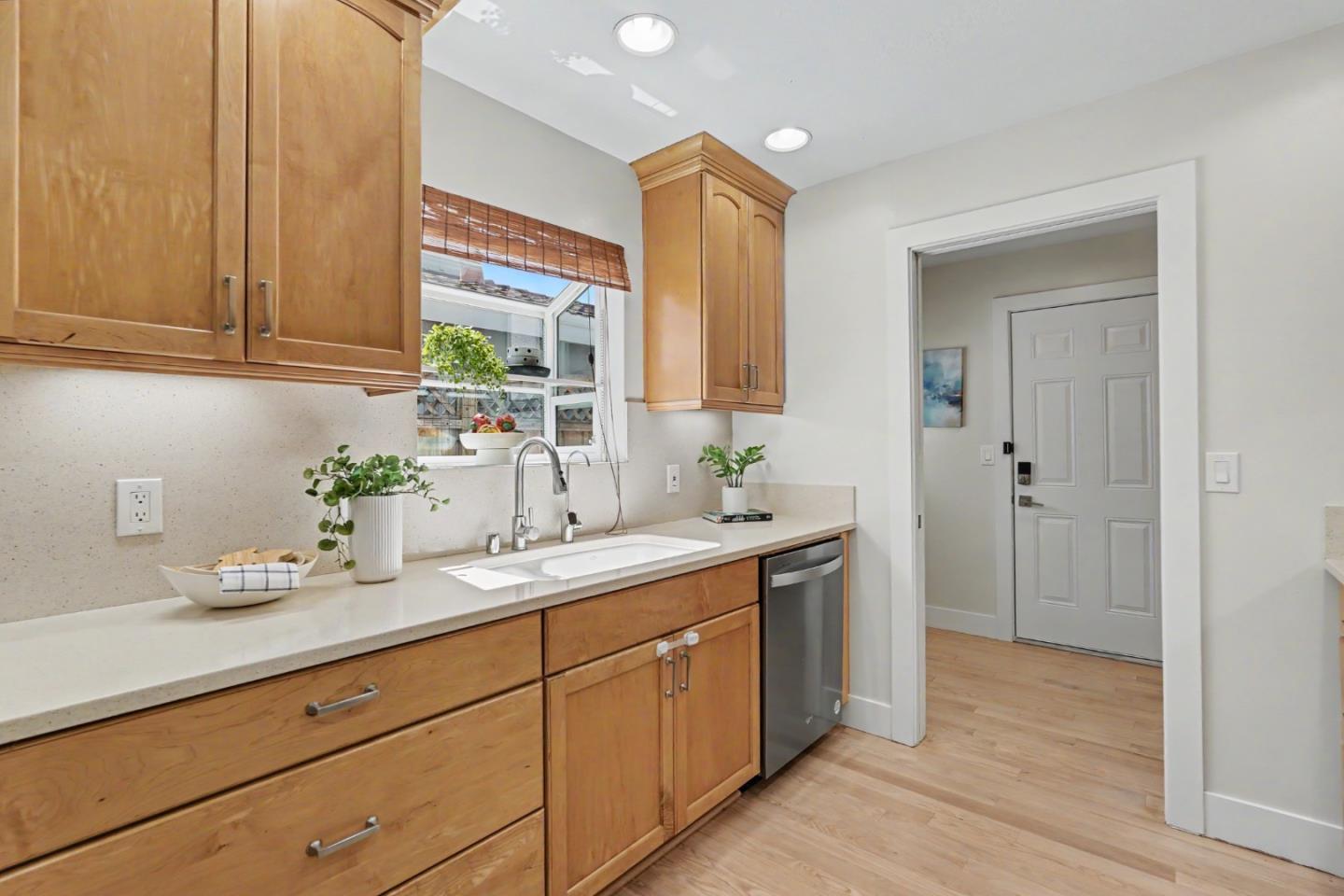 HENDERSON AVE, SUNNYVALE, CA 94086  Photo 19