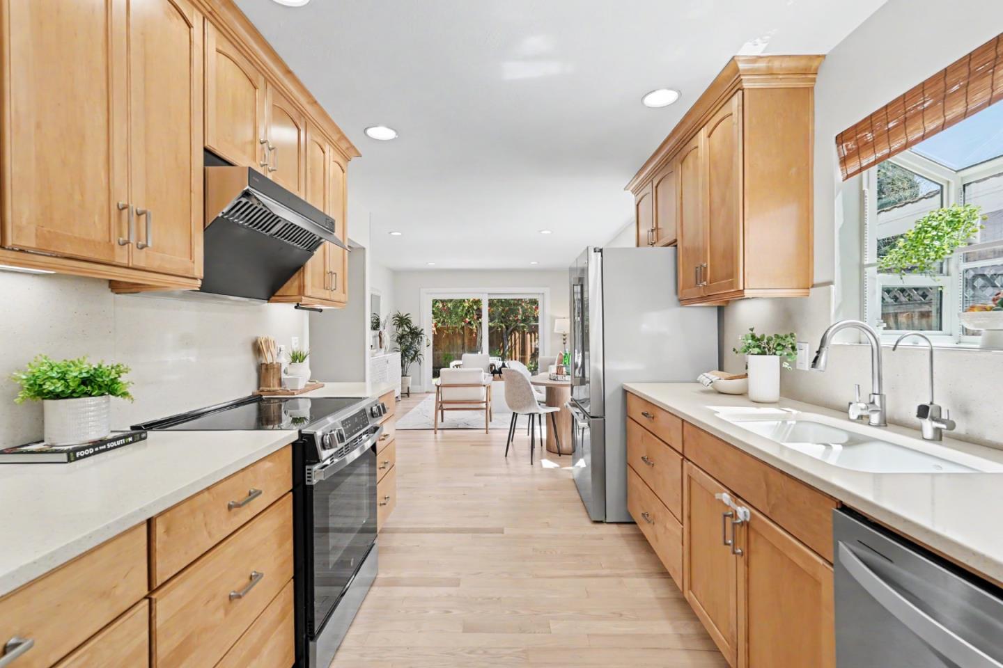 Detail Gallery Image 21 of 68 For Henderson Ave, Sunnyvale,  CA 94086 - 3 Beds | 2 Baths