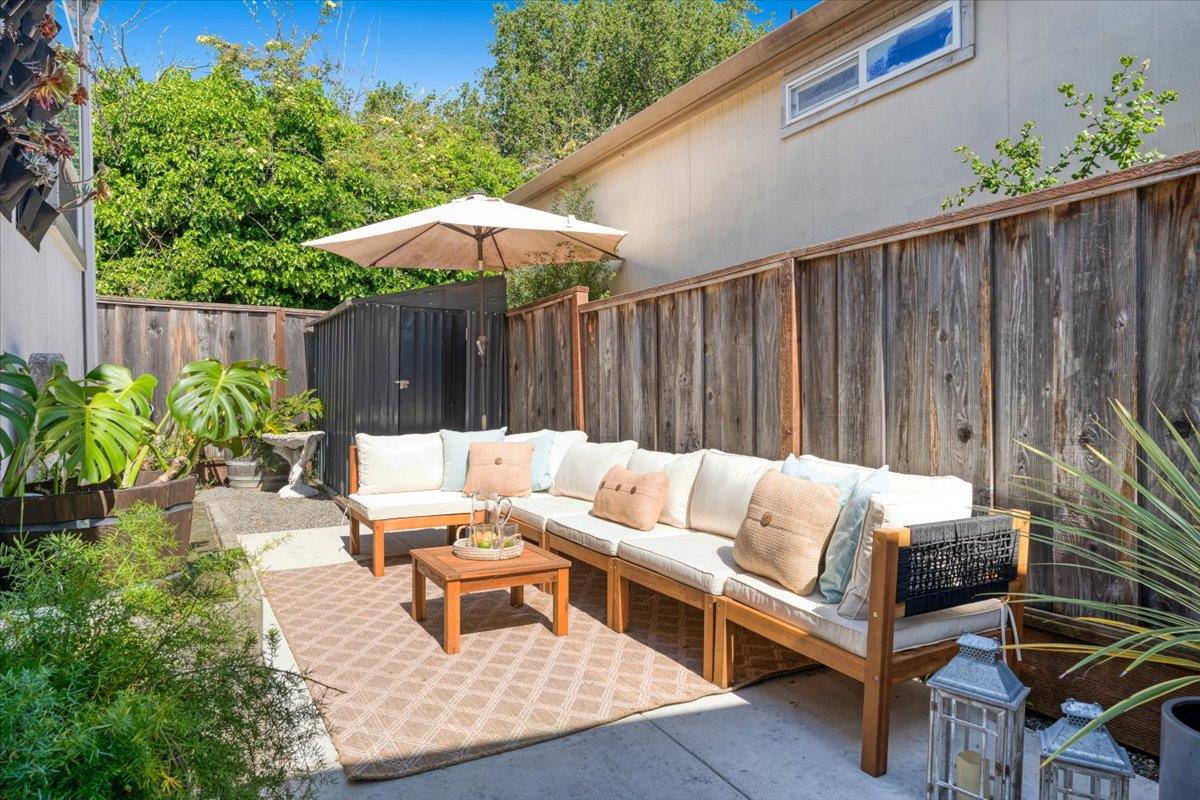 Detail Gallery Image 39 of 56 For 1190 7th Ave #3,  Santa Cruz,  CA 95062 - 3 Beds | 2 Baths