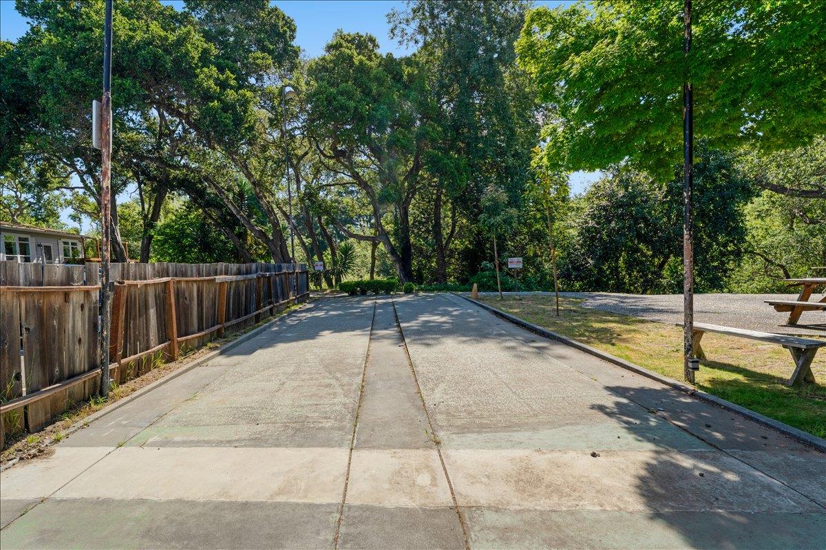 Detail Gallery Image 43 of 56 For 1190 7th Ave #3,  Santa Cruz,  CA 95062 - 3 Beds | 2 Baths