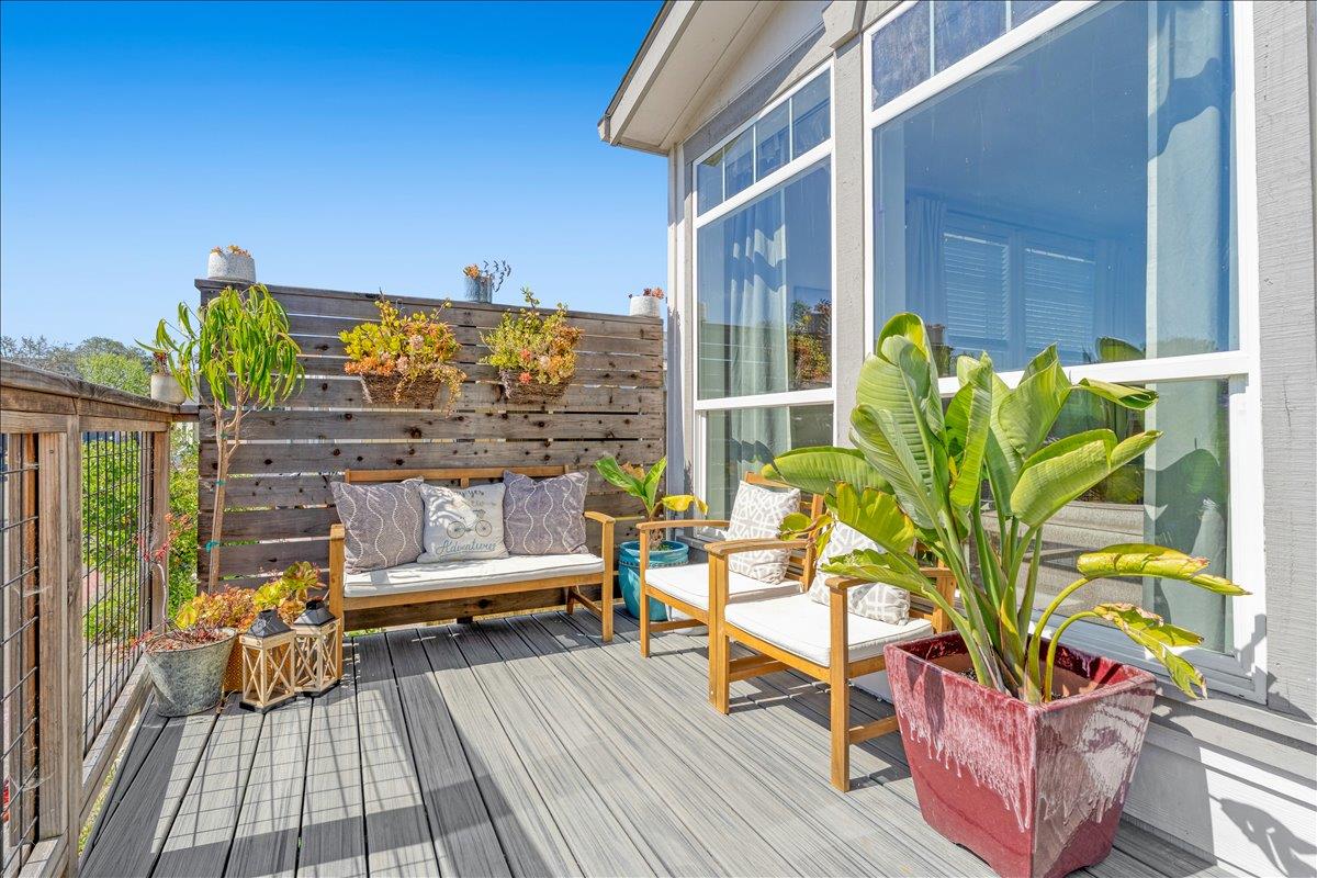 Detail Gallery Image 8 of 56 For 1190 7th Ave #3,  Santa Cruz,  CA 95062 - 3 Beds | 2 Baths