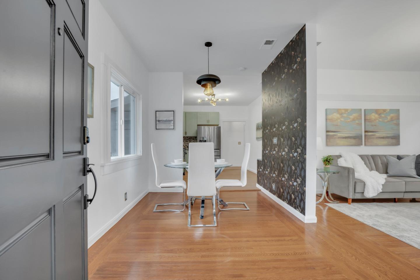 Detail Gallery Image 10 of 24 For 4618 Walnut St, Oakland,  CA 94619 - 3 Beds | 2 Baths