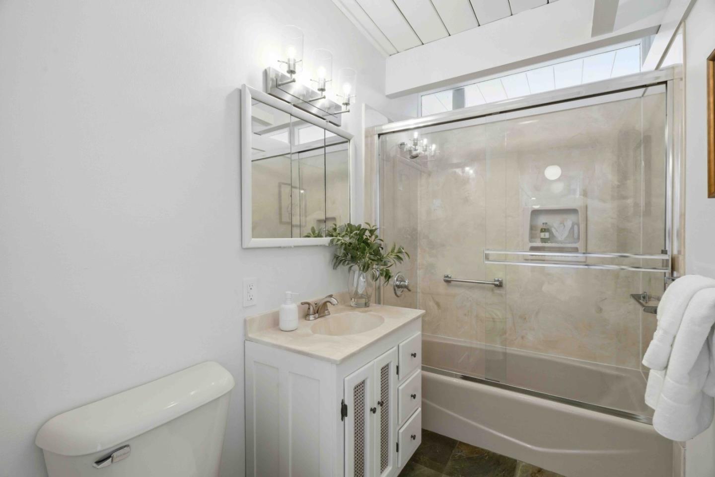 Detail Gallery Image 17 of 26 For 226 Ely Pl, Palo Alto,  CA 94306 - 3 Beds | 2 Baths