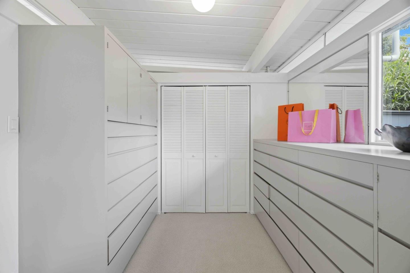 Detail Gallery Image 20 of 26 For 226 Ely Pl, Palo Alto,  CA 94306 - 3 Beds | 2 Baths