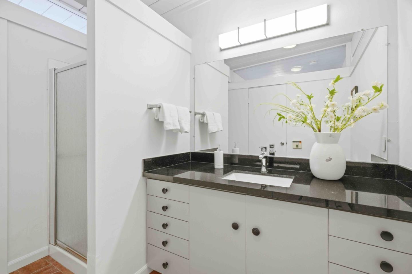 Detail Gallery Image 21 of 26 For 226 Ely Pl, Palo Alto,  CA 94306 - 3 Beds | 2 Baths