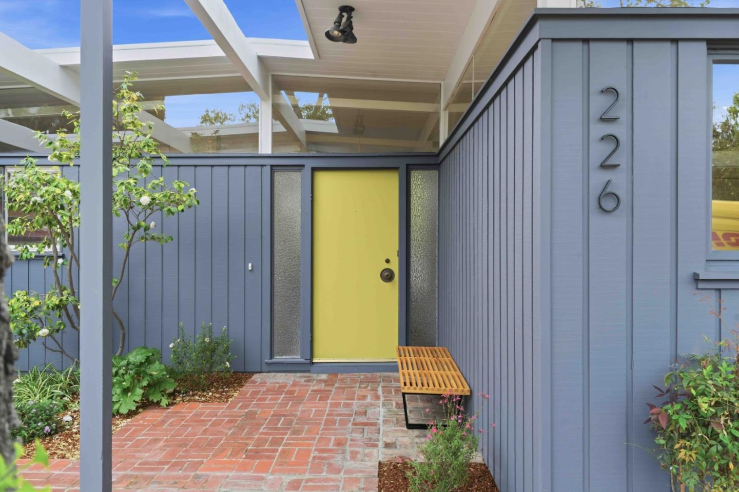 Detail Gallery Image 3 of 26 For 226 Ely Pl, Palo Alto,  CA 94306 - 3 Beds | 2 Baths