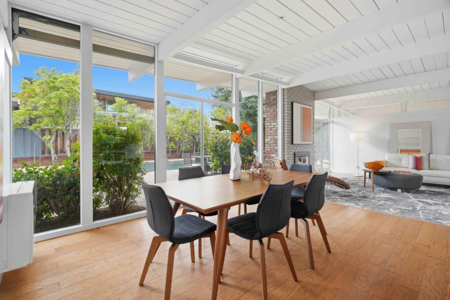 Detail Gallery Image 8 of 26 For 226 Ely Pl, Palo Alto,  CA 94306 - 3 Beds | 2 Baths