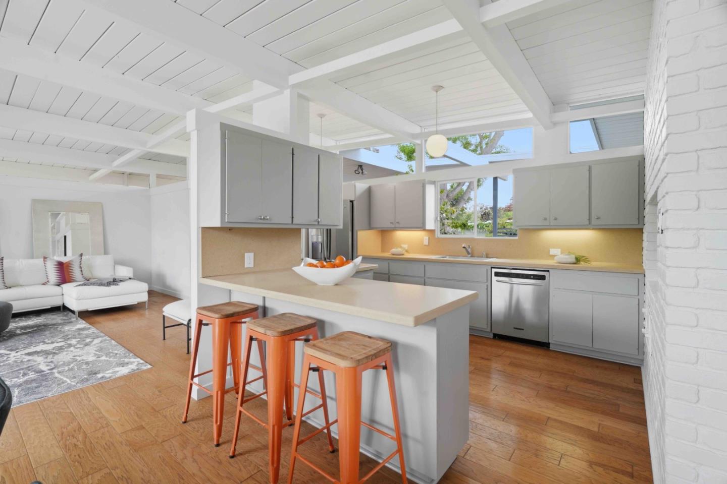 Detail Gallery Image 9 of 26 For 226 Ely Pl, Palo Alto,  CA 94306 - 3 Beds | 2 Baths