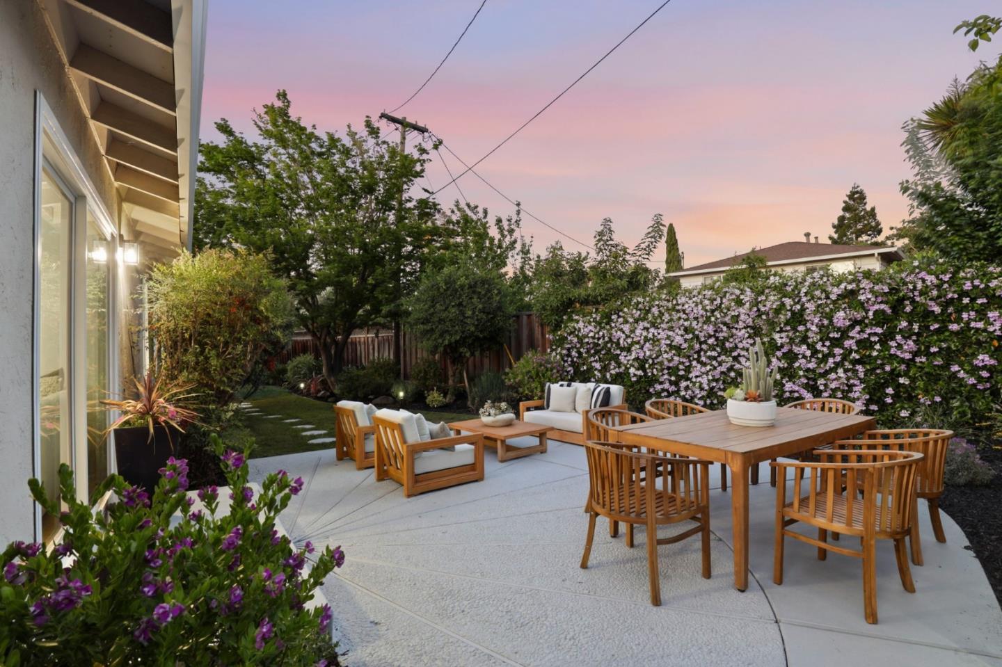 Detail Gallery Image 10 of 38 For 850 Quetta Ave, Sunnyvale,  CA 94087 - 4 Beds | 2/1 Baths