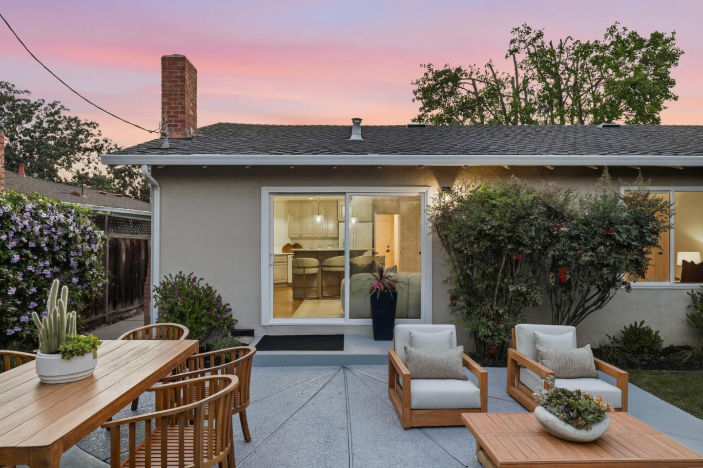 Detail Gallery Image 11 of 38 For 850 Quetta Ave, Sunnyvale,  CA 94087 - 4 Beds | 2/1 Baths