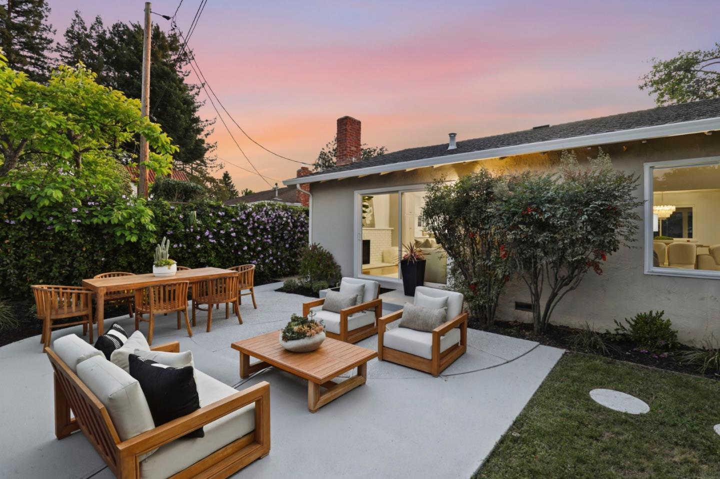 Detail Gallery Image 12 of 38 For 850 Quetta Ave, Sunnyvale,  CA 94087 - 4 Beds | 2/1 Baths