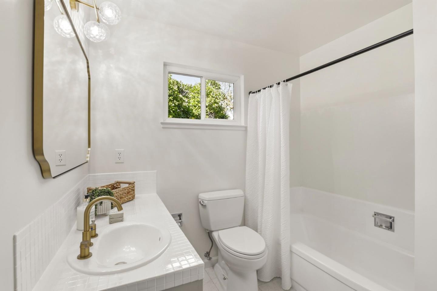 Detail Gallery Image 30 of 38 For 850 Quetta Ave, Sunnyvale,  CA 94087 - 4 Beds | 2/1 Baths