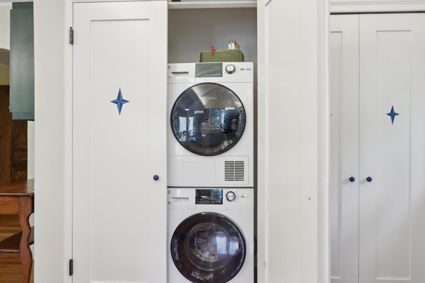 Detail Gallery Image 25 of 45 For 325 University Dr, Menlo Park,  CA 94025 - 3 Beds | 2 Baths