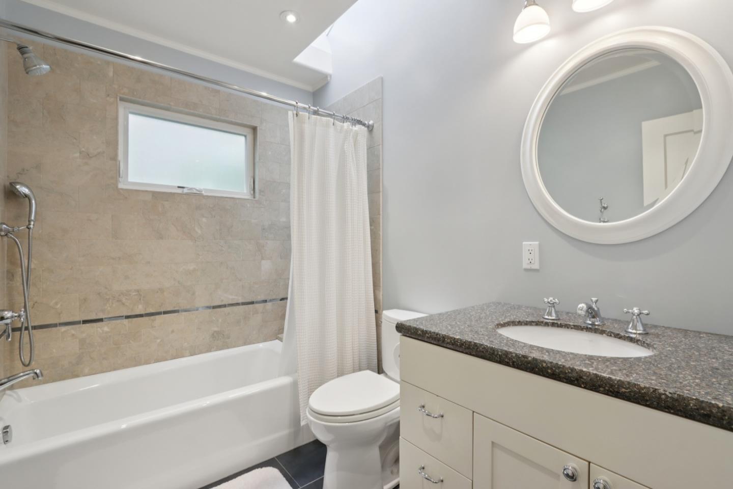 Detail Gallery Image 28 of 45 For 325 University Dr, Menlo Park,  CA 94025 - 3 Beds | 2 Baths