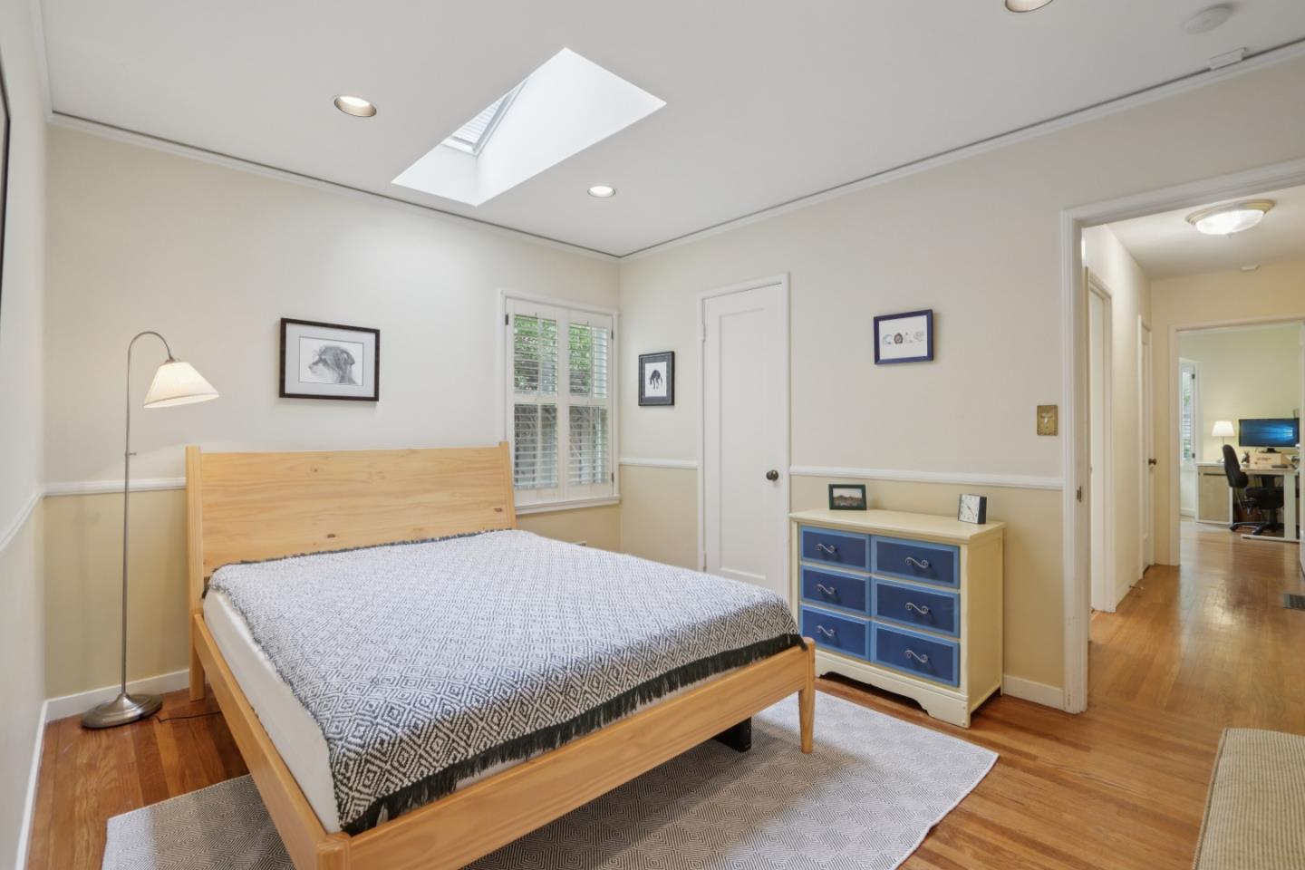 Detail Gallery Image 30 of 45 For 325 University Dr, Menlo Park,  CA 94025 - 3 Beds | 2 Baths