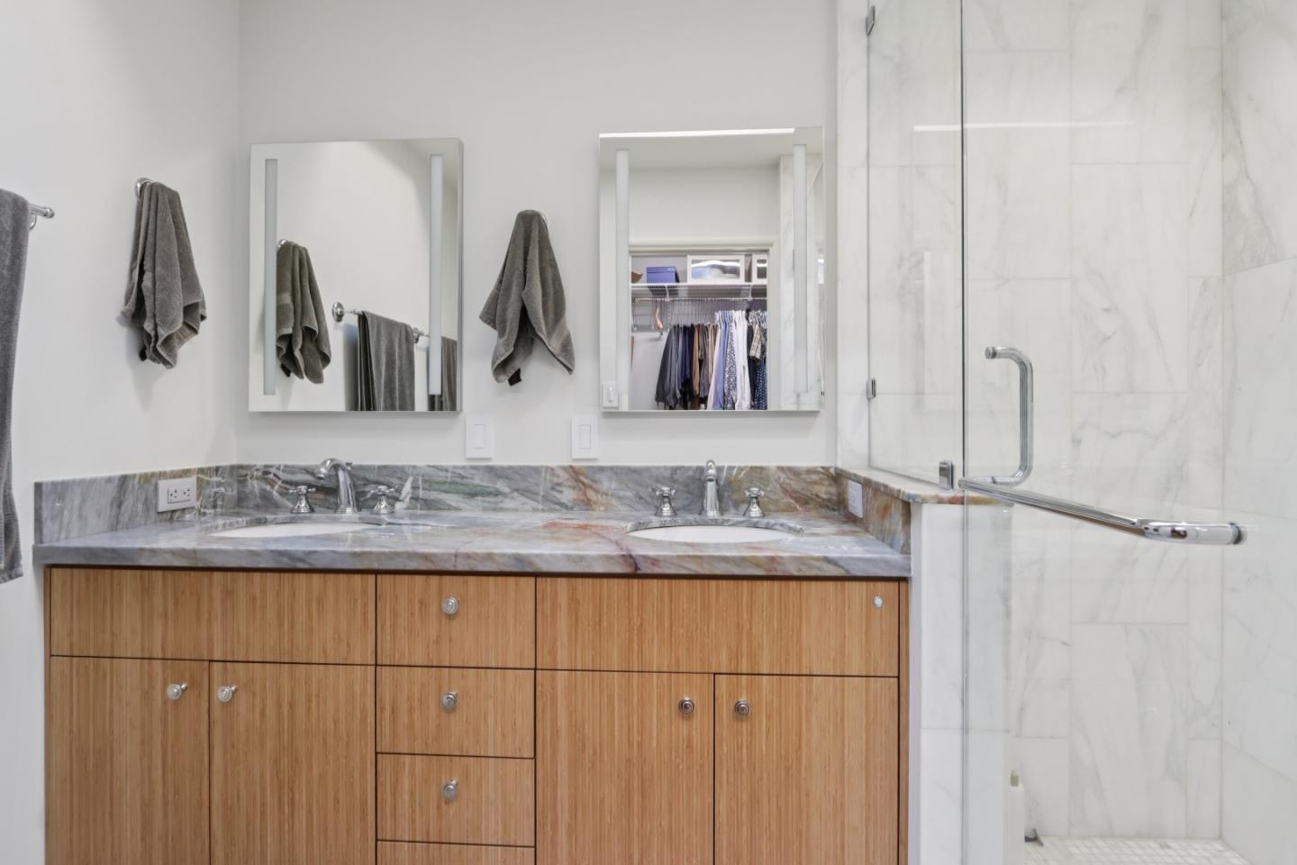 Detail Gallery Image 31 of 45 For 325 University Dr, Menlo Park,  CA 94025 - 3 Beds | 2 Baths