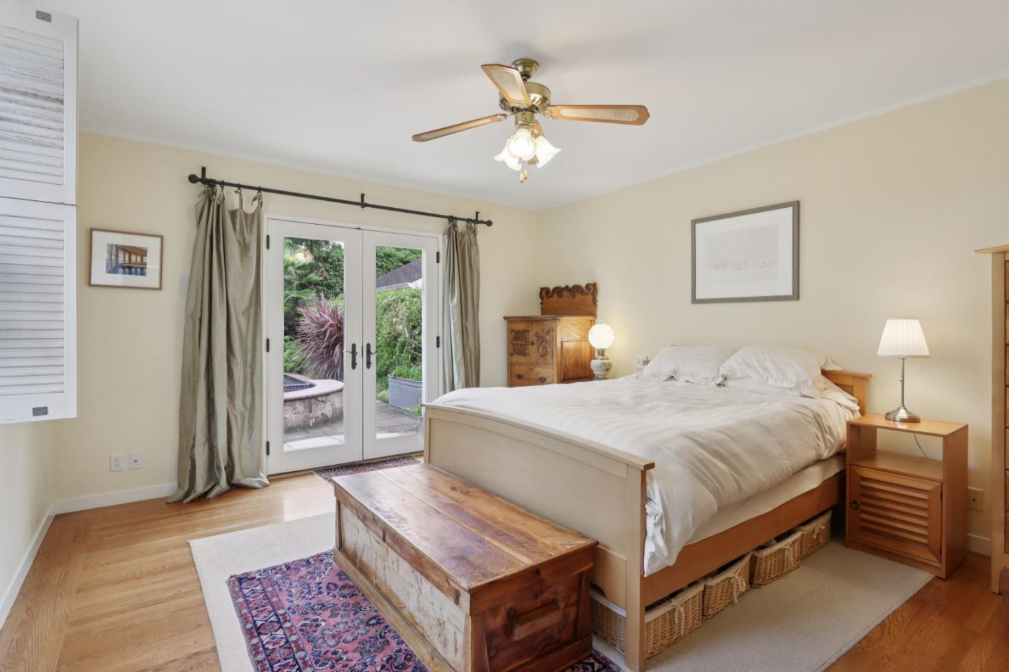 Detail Gallery Image 32 of 45 For 325 University Dr, Menlo Park,  CA 94025 - 3 Beds | 2 Baths