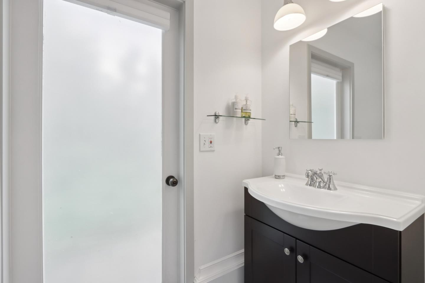 Detail Gallery Image 34 of 45 For 325 University Dr, Menlo Park,  CA 94025 - 3 Beds | 2 Baths