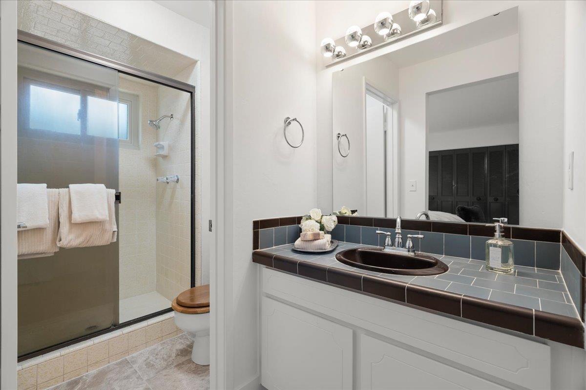 Detail Gallery Image 9 of 16 For 746 Almeria Dr, San Jose,  CA 95123 - 4 Beds | 2 Baths