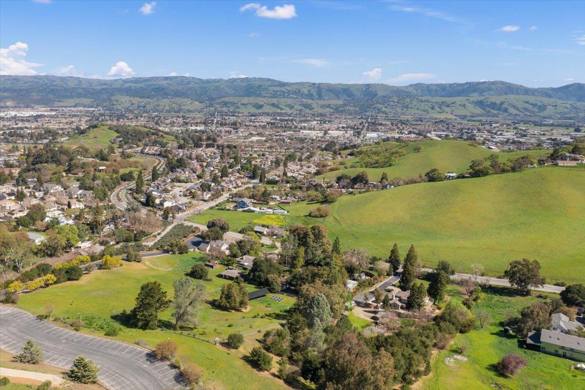 Detail Gallery Image 67 of 78 For 16615 De Witt Ave, Morgan Hill,  CA 95037 - 5 Beds | 3 Baths