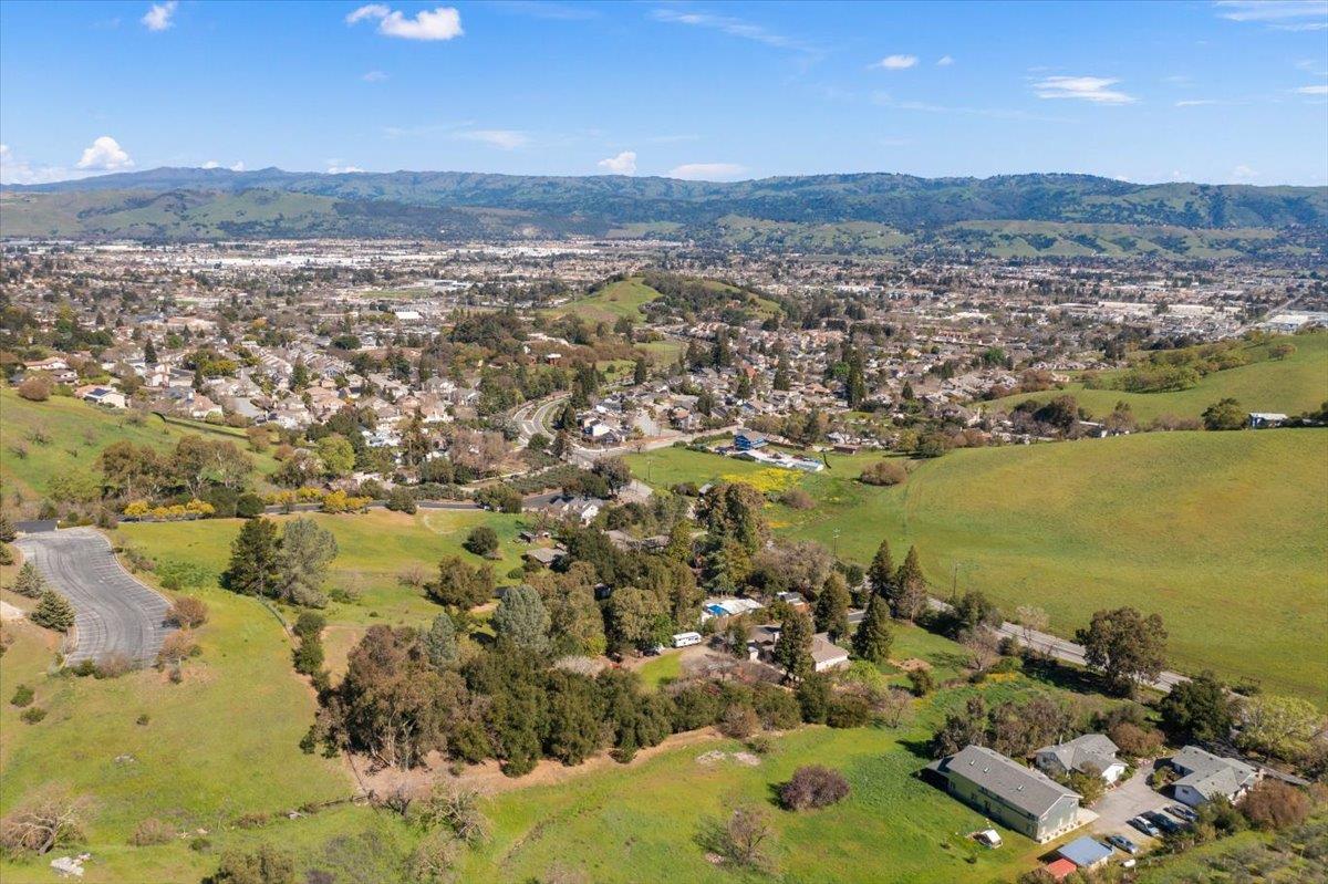 Detail Gallery Image 69 of 78 For 16615 De Witt Ave, Morgan Hill,  CA 95037 - 5 Beds | 3 Baths