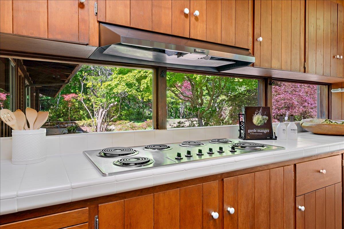 Detail Gallery Image 39 of 89 For 230 Isbel Dr, Santa Cruz,  CA 95060 - 4 Beds | 3/1 Baths