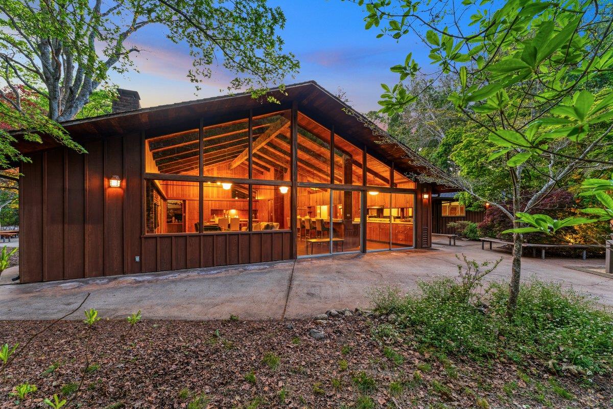 Detail Gallery Image 4 of 89 For 230 Isbel Dr, Santa Cruz,  CA 95060 - 4 Beds | 3/1 Baths