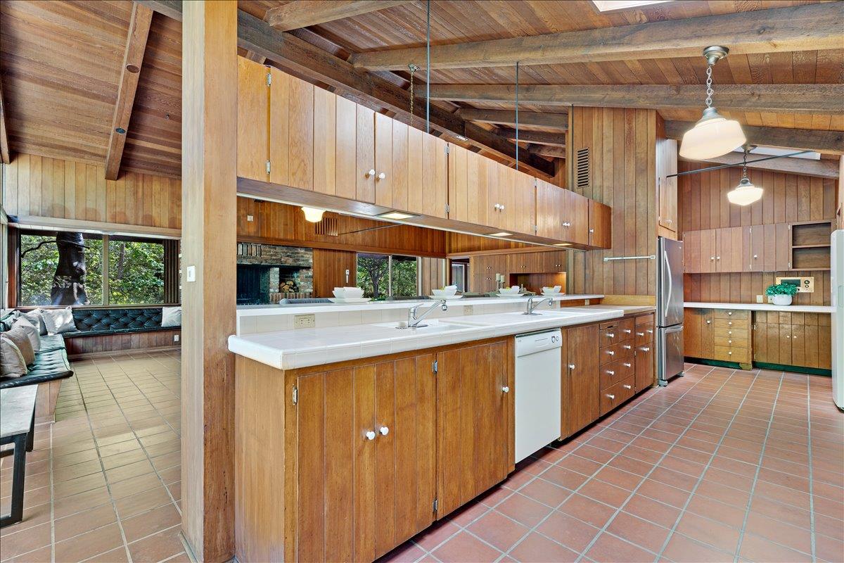 Detail Gallery Image 41 of 89 For 230 Isbel Dr, Santa Cruz,  CA 95060 - 4 Beds | 3/1 Baths