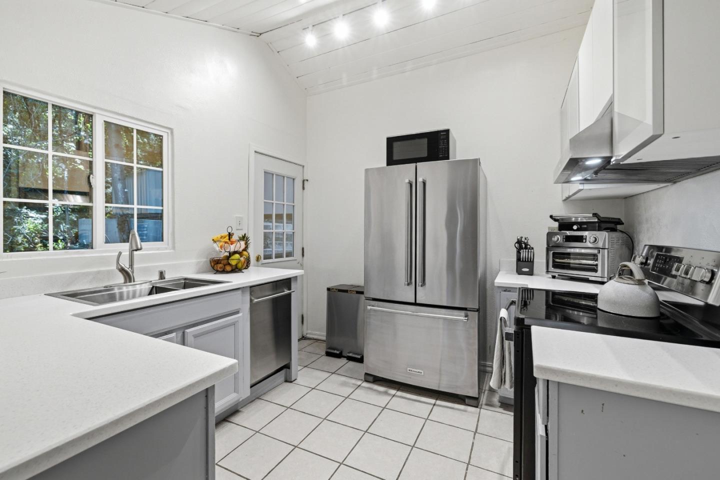 Detail Gallery Image 6 of 45 For 320 Fireside Rd, Boulder Creek,  CA 95006 - 3 Beds | 1 Baths