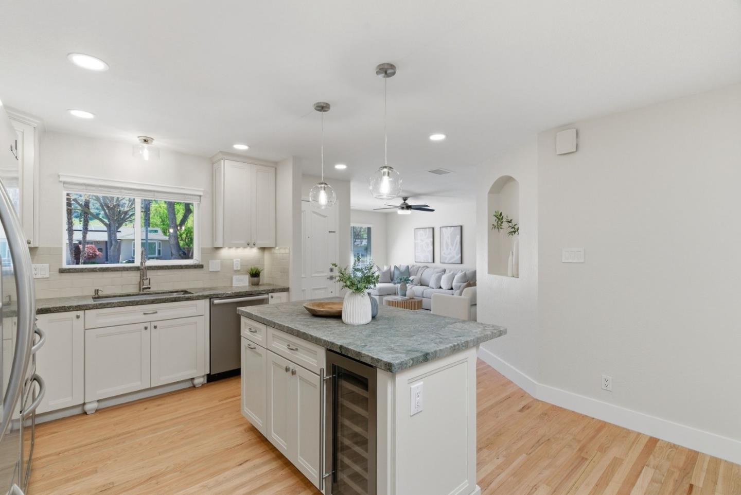 Detail Gallery Image 10 of 55 For 6209 Hopi Ct, San Jose,  CA 95123 - 4 Beds | 2 Baths