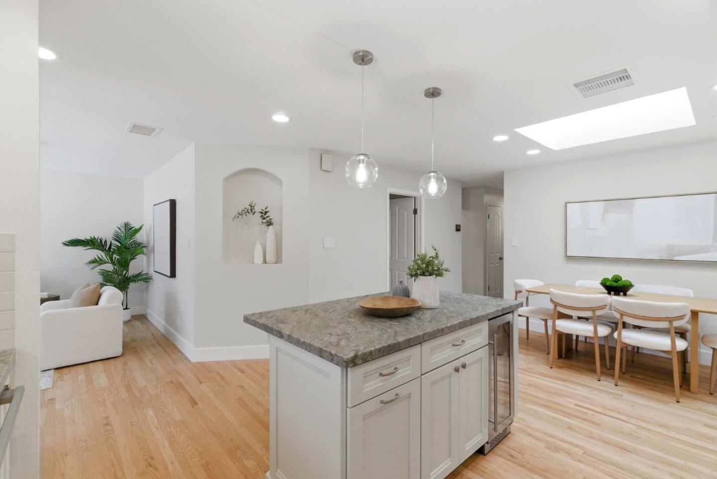 Detail Gallery Image 11 of 55 For 6209 Hopi Ct, San Jose,  CA 95123 - 4 Beds | 2 Baths