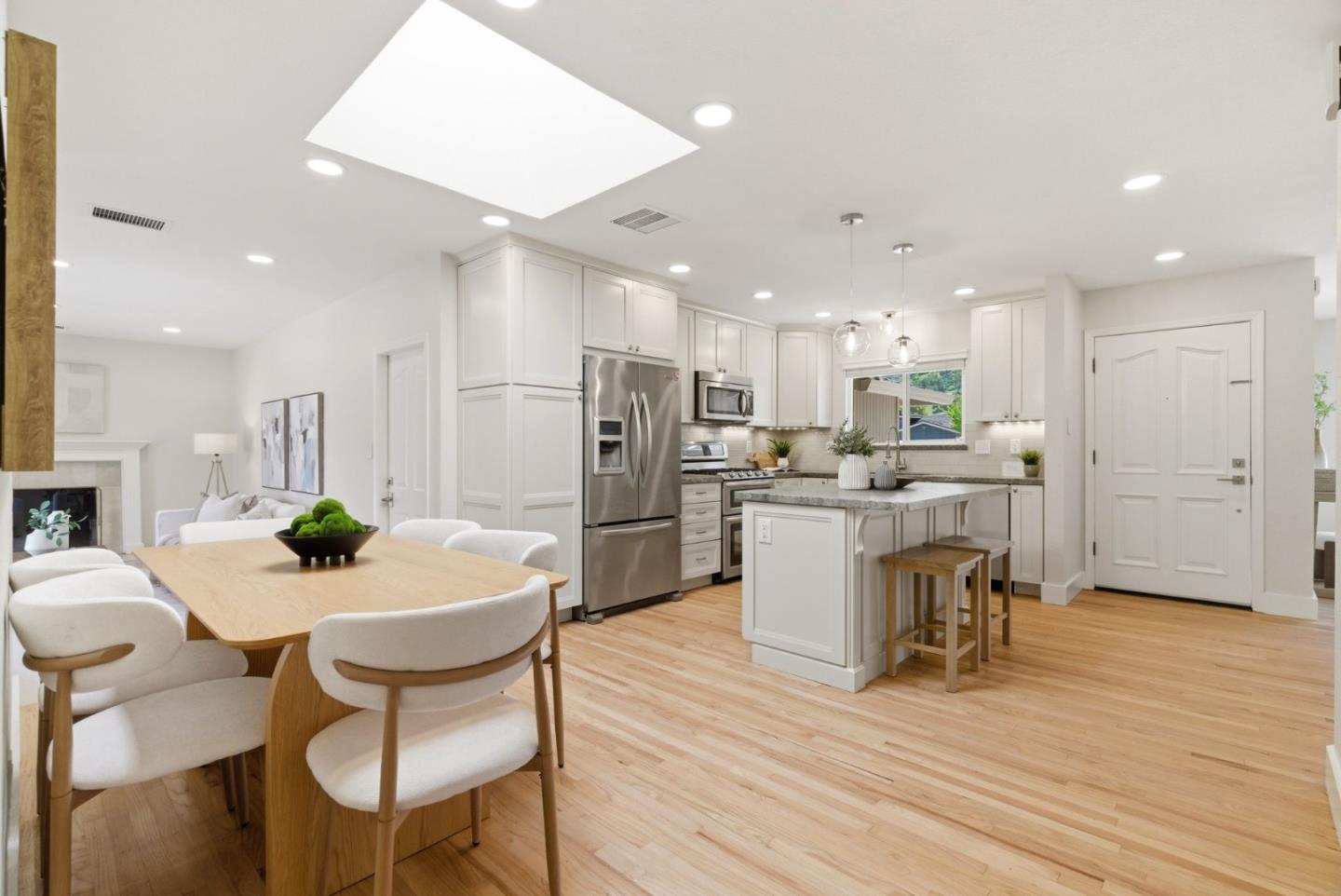 Detail Gallery Image 14 of 55 For 6209 Hopi Ct, San Jose,  CA 95123 - 4 Beds | 2 Baths