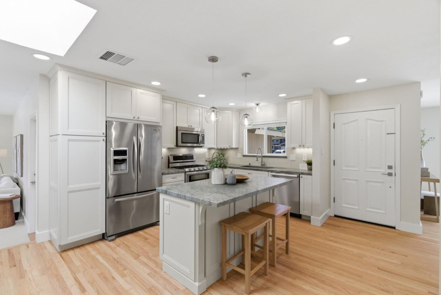 Detail Gallery Image 6 of 55 For 6209 Hopi Ct, San Jose,  CA 95123 - 4 Beds | 2 Baths