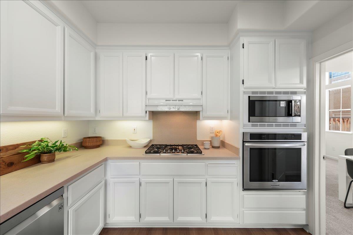 Detail Gallery Image 6 of 27 For 1610 Wharton, San Jose,  CA 95132 - 5 Beds | 3 Baths