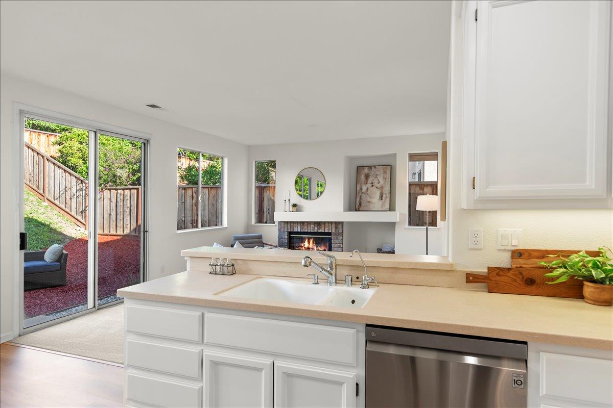 Detail Gallery Image 7 of 27 For 1610 Wharton, San Jose,  CA 95132 - 5 Beds | 3 Baths