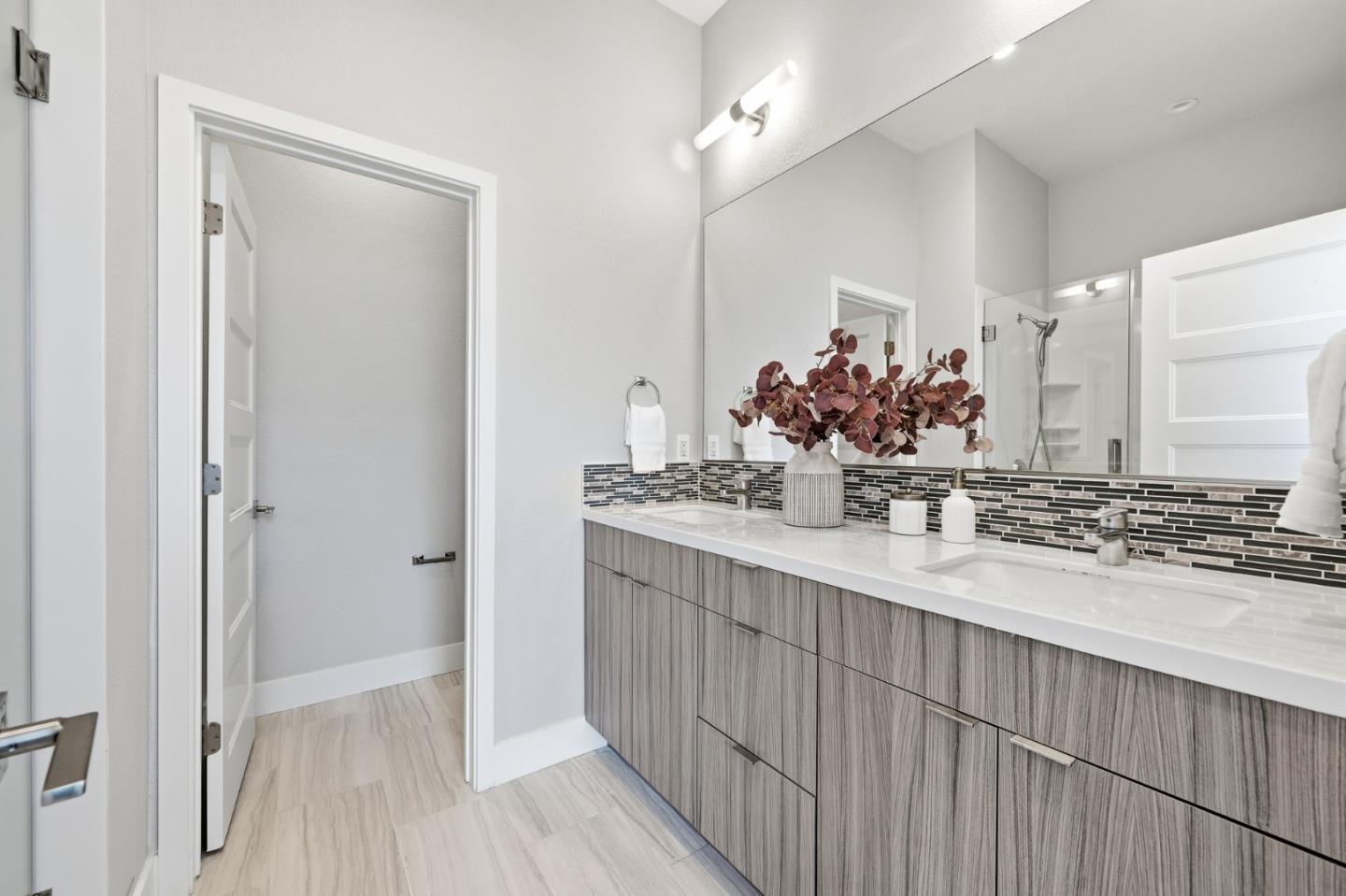 Photo #31: ML82042092 Listing: Photo #31