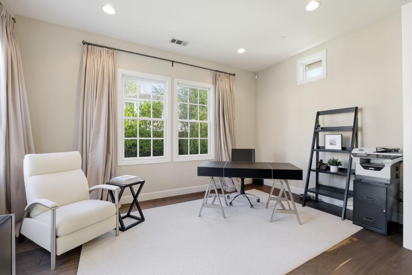 Detail Gallery Image 20 of 41 For 170 Levin Ave, Mountain View,  CA 94040 - 4 Beds | 3/1 Baths