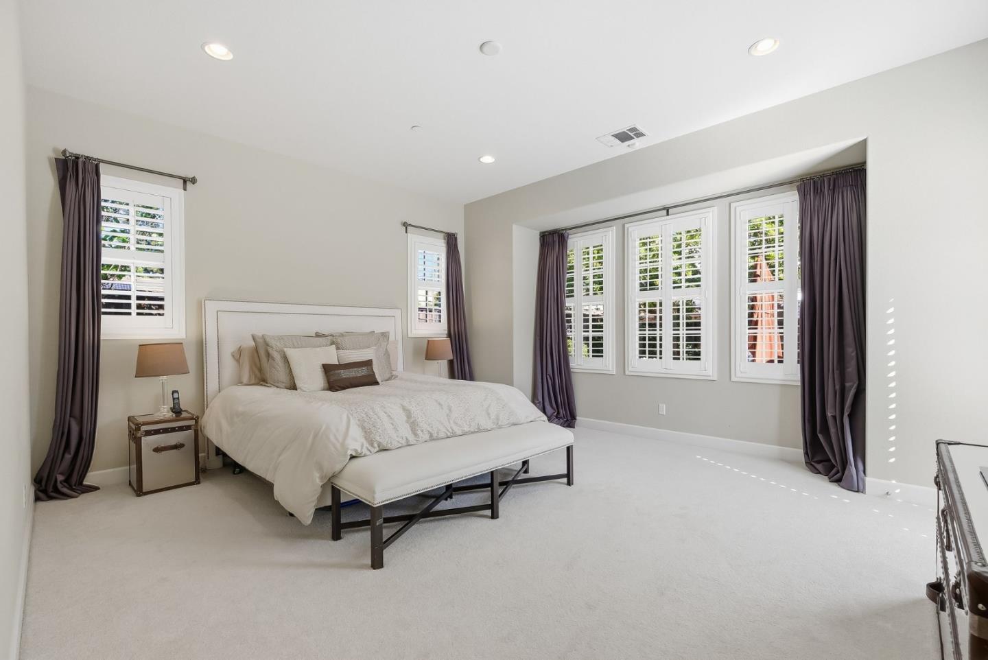 Detail Gallery Image 28 of 41 For 170 Levin Ave, Mountain View,  CA 94040 - 4 Beds | 3/1 Baths