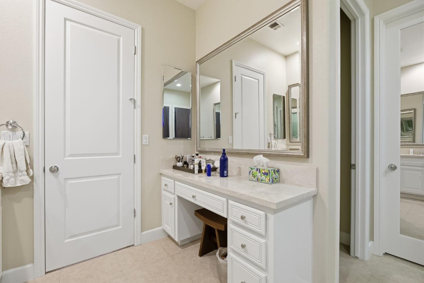 Detail Gallery Image 32 of 41 For 170 Levin Ave, Mountain View,  CA 94040 - 4 Beds | 3/1 Baths