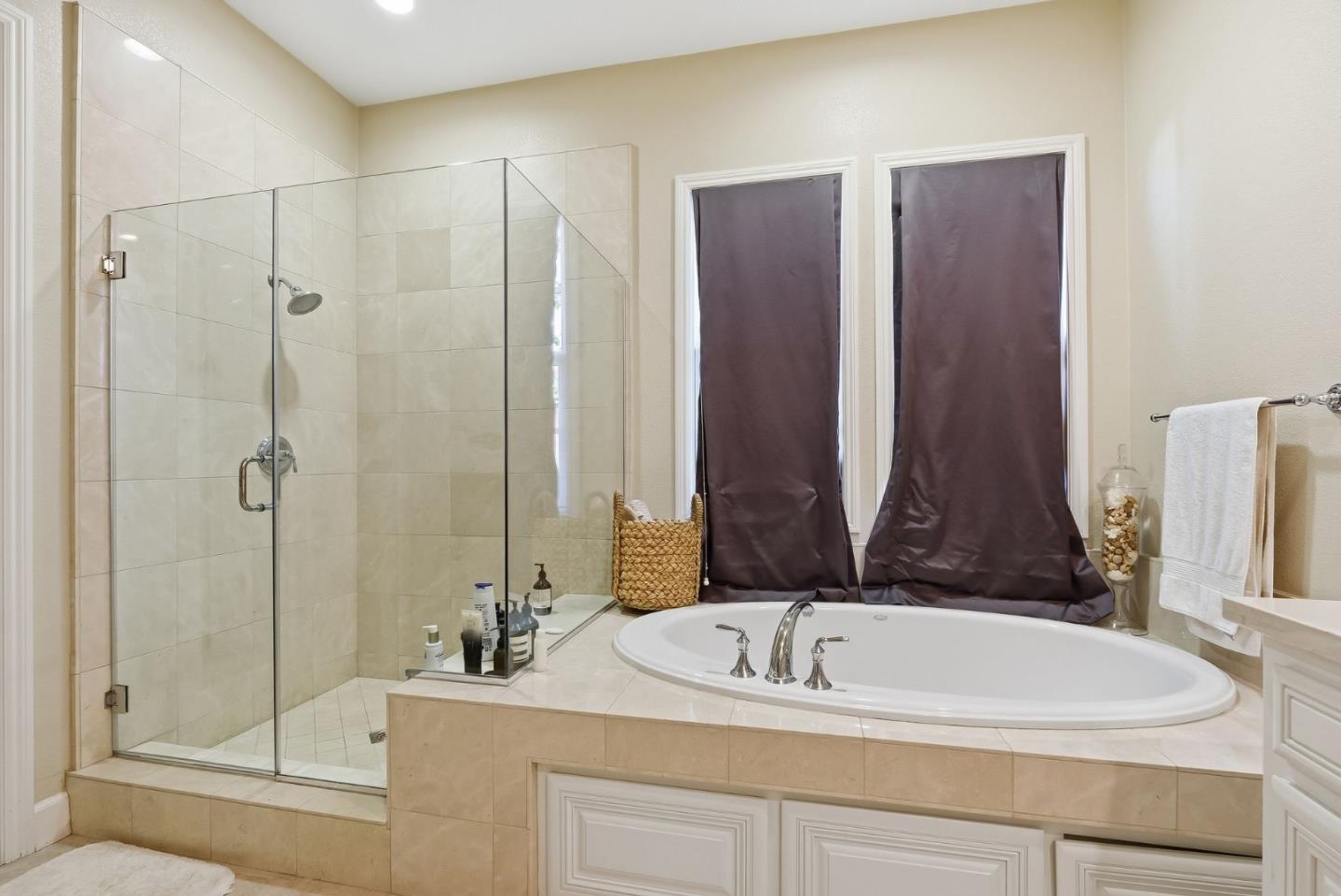 Detail Gallery Image 33 of 41 For 170 Levin Ave, Mountain View,  CA 94040 - 4 Beds | 3/1 Baths