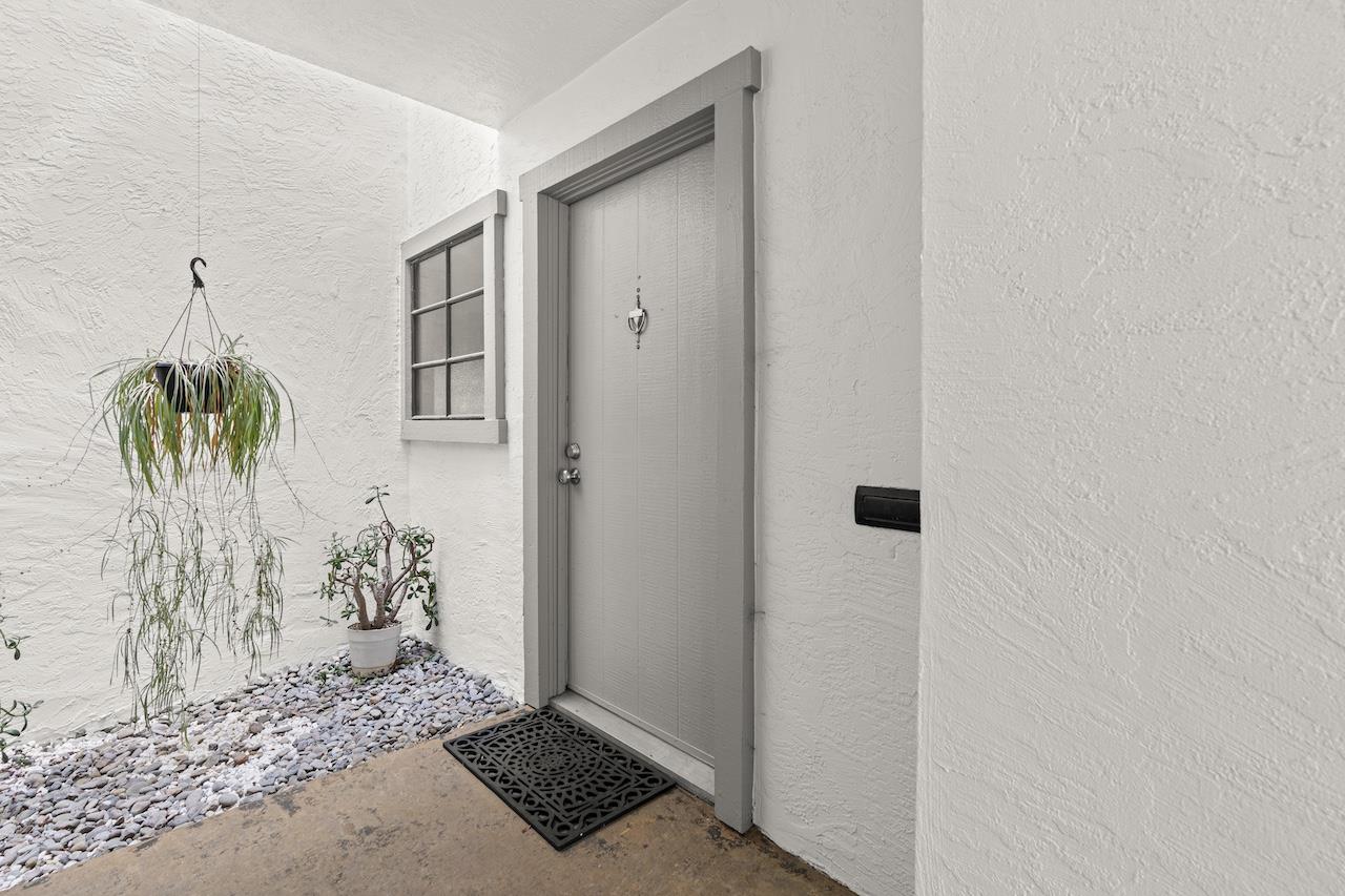 Detail Gallery Image 2 of 30 For 5148 Cribari Pl, San Jose,  CA 95135 - 2 Beds | 2 Baths