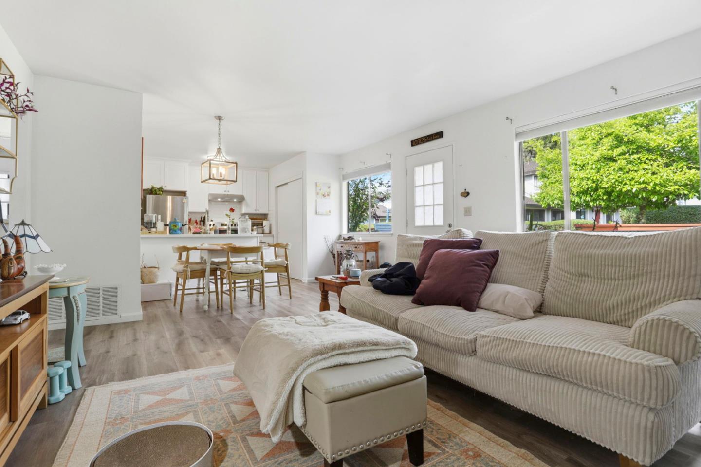 Detail Gallery Image 10 of 32 For 922 Ponselle Ln #1,  Capitola,  CA 95010 - 2 Beds | 1 Baths