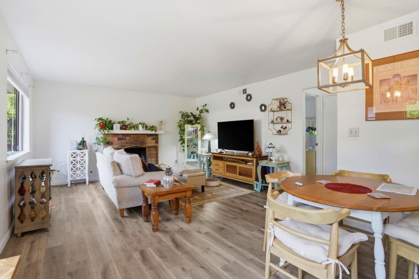 Detail Gallery Image 17 of 32 For 922 Ponselle Ln #1,  Capitola,  CA 95010 - 2 Beds | 1 Baths