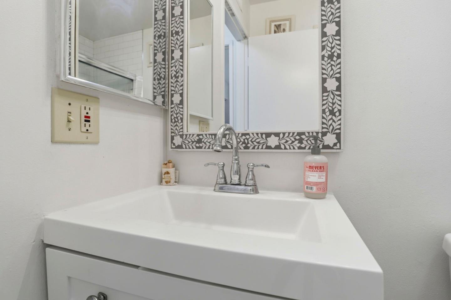 Detail Gallery Image 23 of 32 For 922 Ponselle Ln #1,  Capitola,  CA 95010 - 2 Beds | 1 Baths