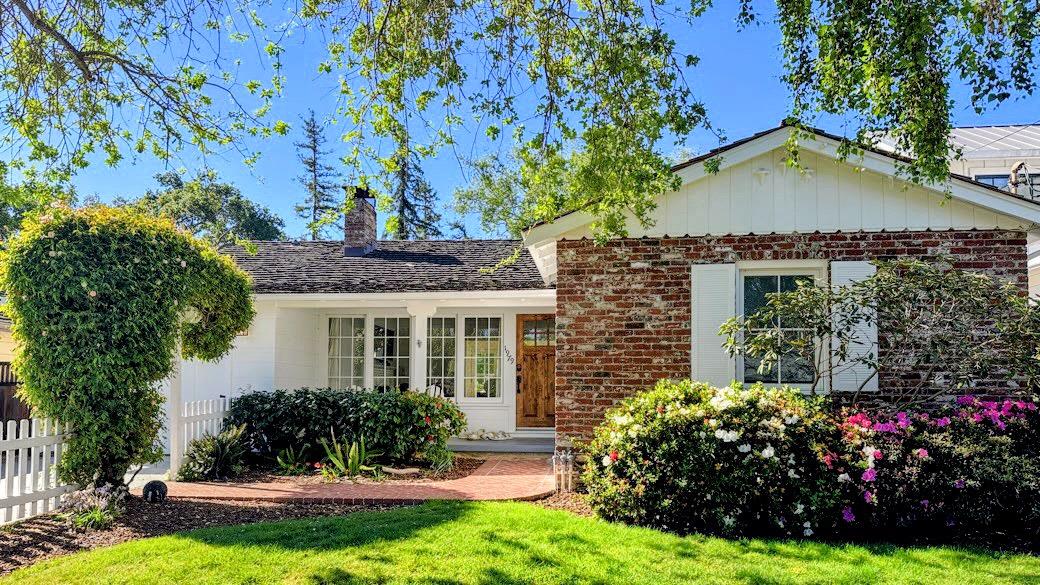 Front Image Thumbnail for ML82042101