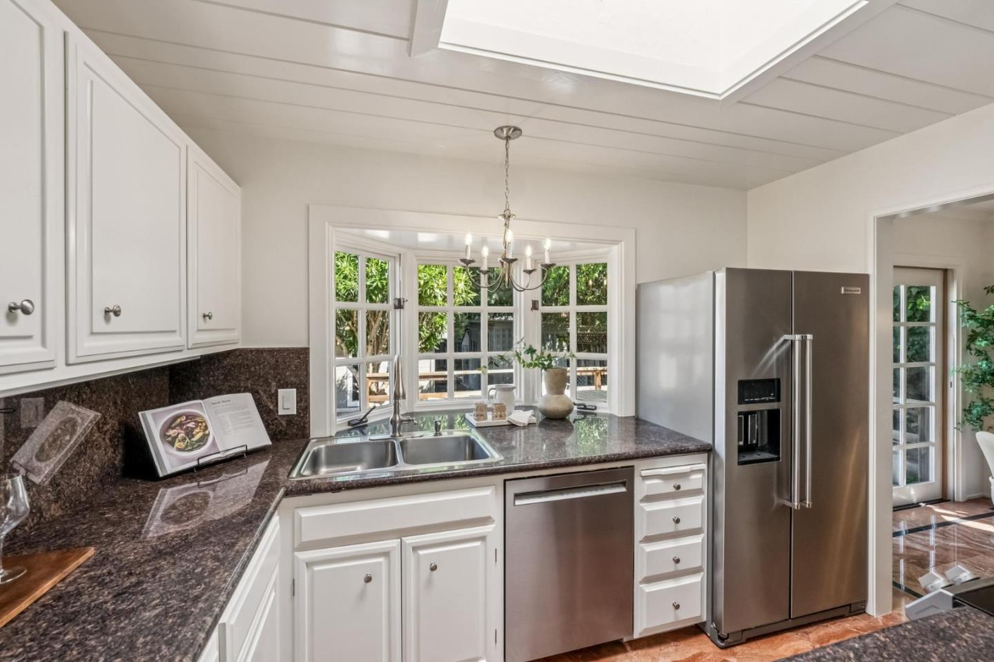 Detail Gallery Image 17 of 38 For 277 Alta Vista Ave, Los Altos,  CA 94022 - 3 Beds | 2 Baths