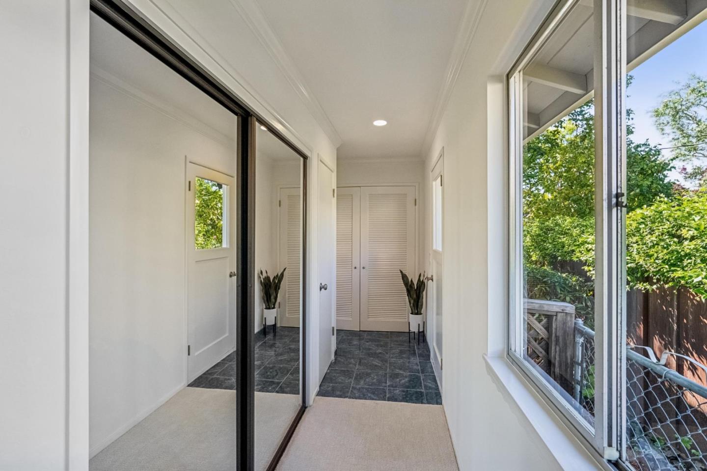 Detail Gallery Image 20 of 38 For 277 Alta Vista Ave, Los Altos,  CA 94022 - 3 Beds | 2 Baths