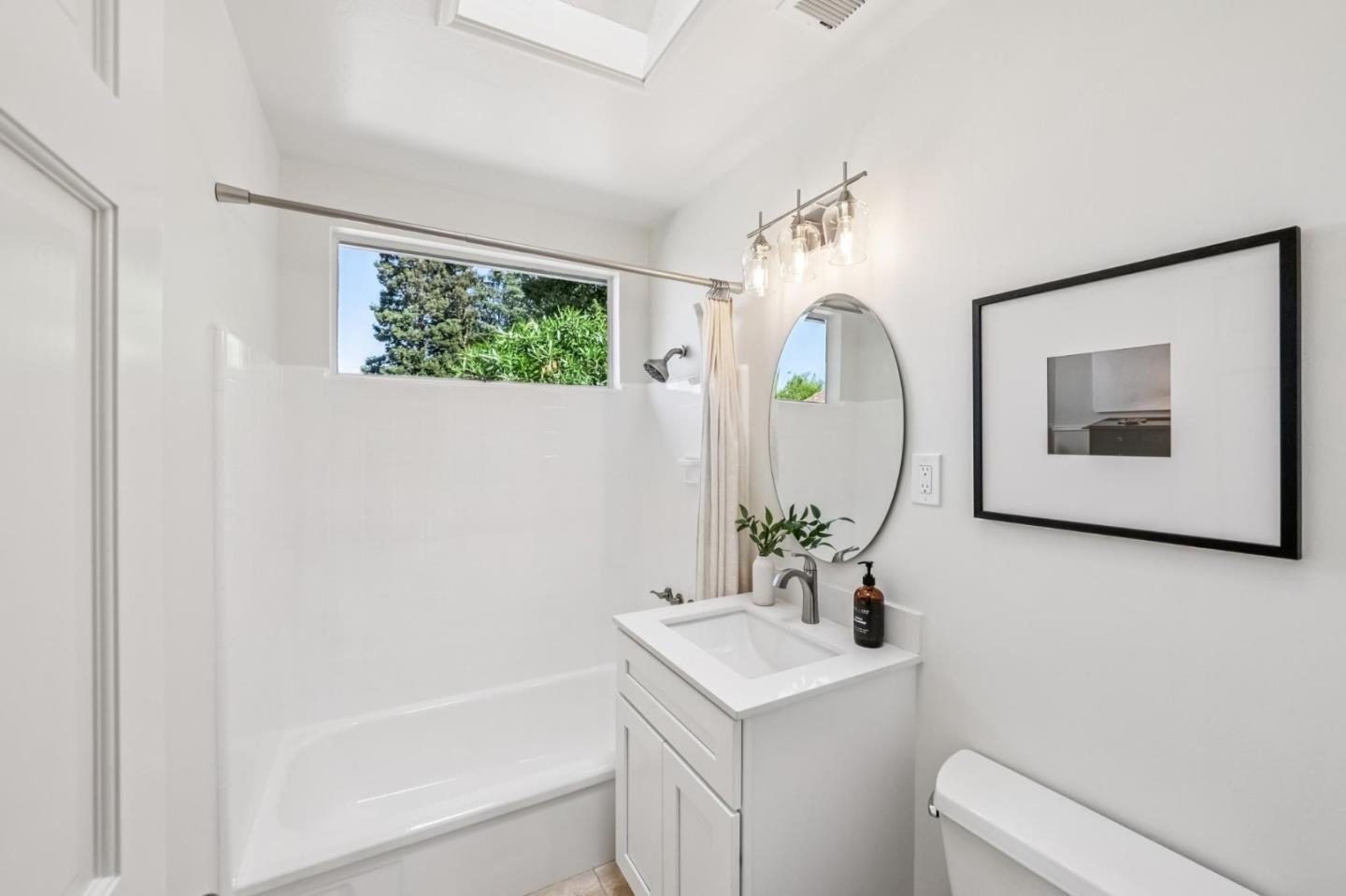 Detail Gallery Image 25 of 38 For 277 Alta Vista Ave, Los Altos,  CA 94022 - 3 Beds | 2 Baths