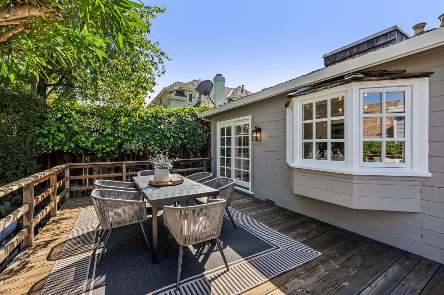 Detail Gallery Image 31 of 38 For 277 Alta Vista Ave, Los Altos,  CA 94022 - 3 Beds | 2 Baths